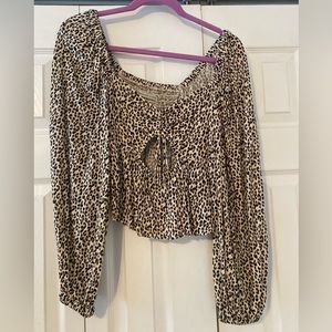 Urban outfitters cropped cheetah long sleeve, size medium